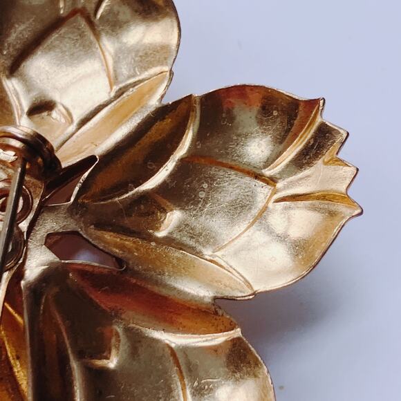 VTG Mid Century Large Brooch Green Rhinestone Floral 1940s 50s Gold Tone Pin - Picture 9 of 9